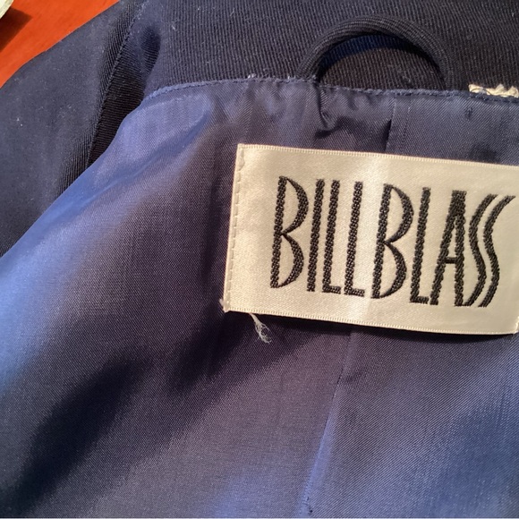 BILL BLASS - Picture 2 of 10